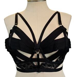 Torrid Plus Size 1 Sexy Black Cut Out Strappy Longline Lingerie Bralette Bra NWT